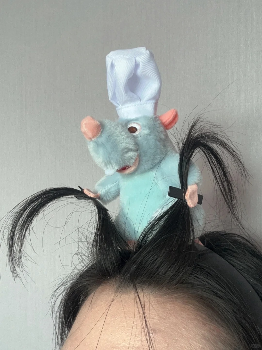 买了个新发箍之后突然会做饭了
好可爱哈哈哈哈