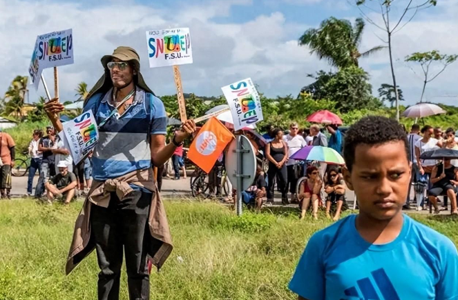 世界最淡定的殖民地，宗主国天天盼着它独立，当地民众却坚决反对