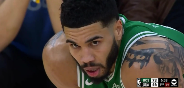 NBA常规赛勇士惨败凯尔特人，库里独木难支