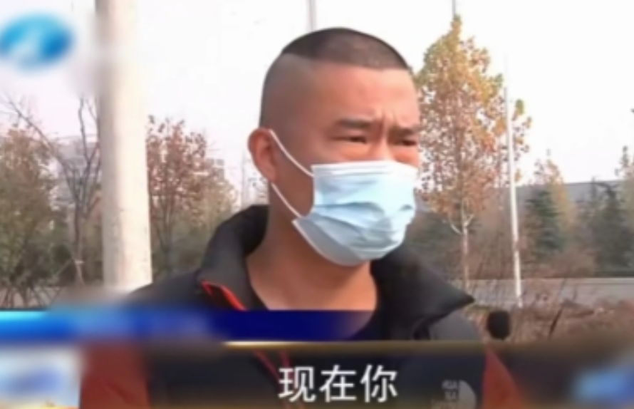 2022年，一名男子上班时救火，保住2000多万的电脑设备。因为老婆送的衣服被烧