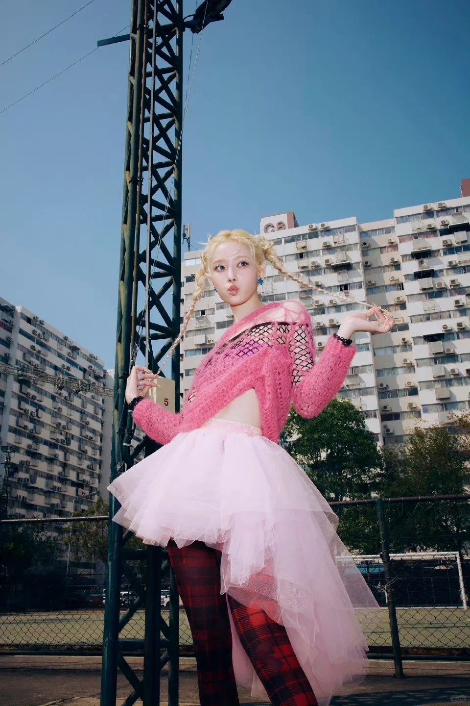 这预告照怎么有个c8
⭐：I am 女团啊
我冬可是很有职业素养的 SM你怎么回