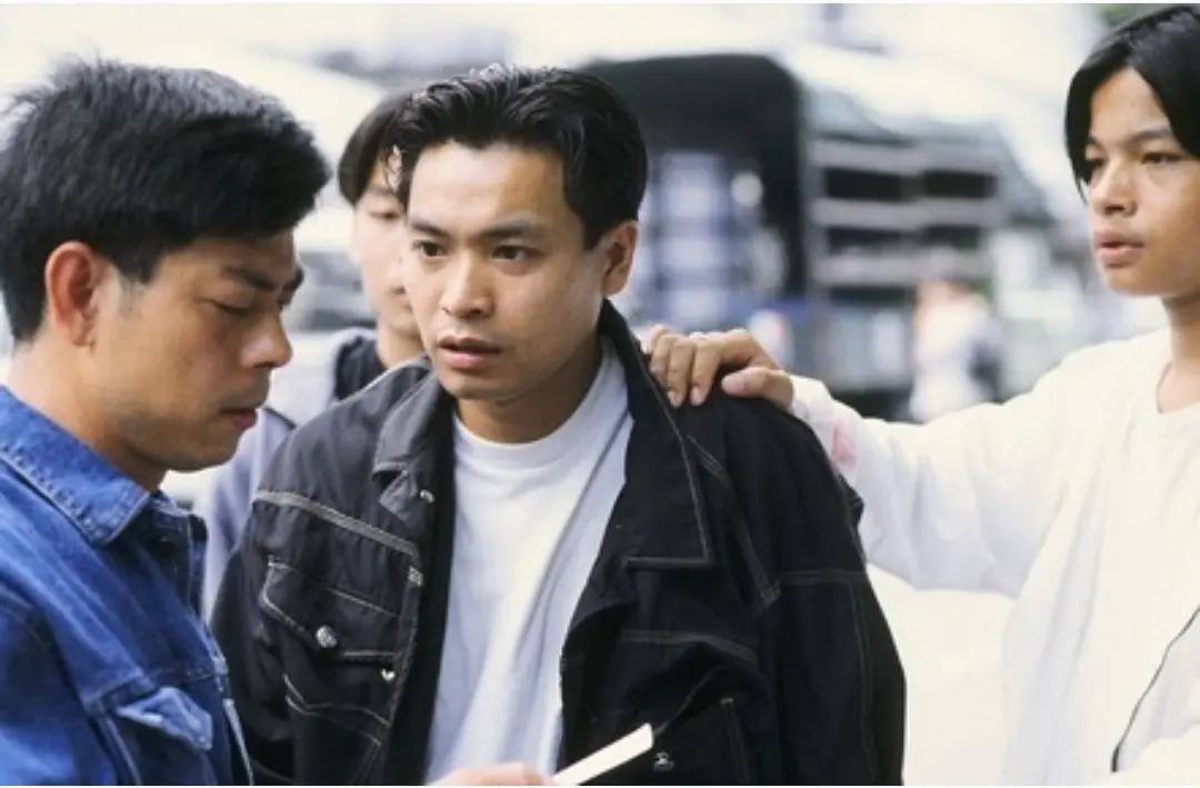 1994年，郭晋安跟相恋4年的女友刘小慧求婚，女方却嫌弃他又穷又没出息，不仅拒绝