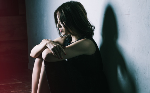 我妈到处哭诉我心狠，却总是悄悄给我饭菜下安眠药