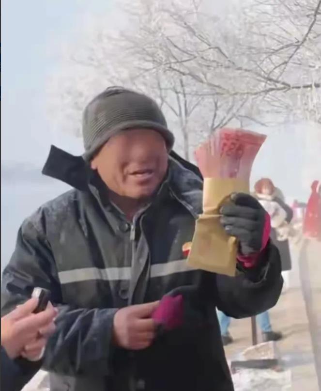 吉林文旅再发声，正在跟进“吉林大爷救助重庆游客反被诬陷”一事，但似乎责任主体搞错