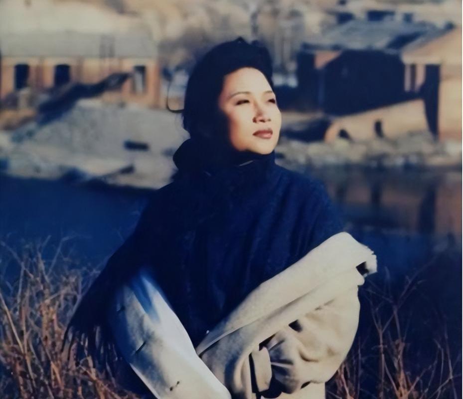 李娜81岁老母亲含泪陪她住寺庙