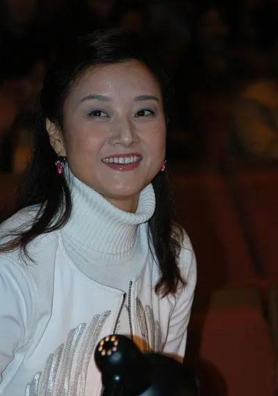 宋祖英近况罕见曝光住北京豪宅身材丰腴，年近60皮肤光滑不显老-第11张图片-九妖电影