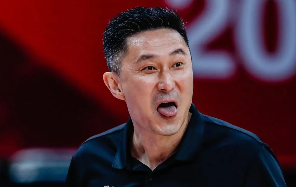 说句实话！现役CBA联赛球队帅位最稳定的五大主教练如下:

1.杜锋--广东队