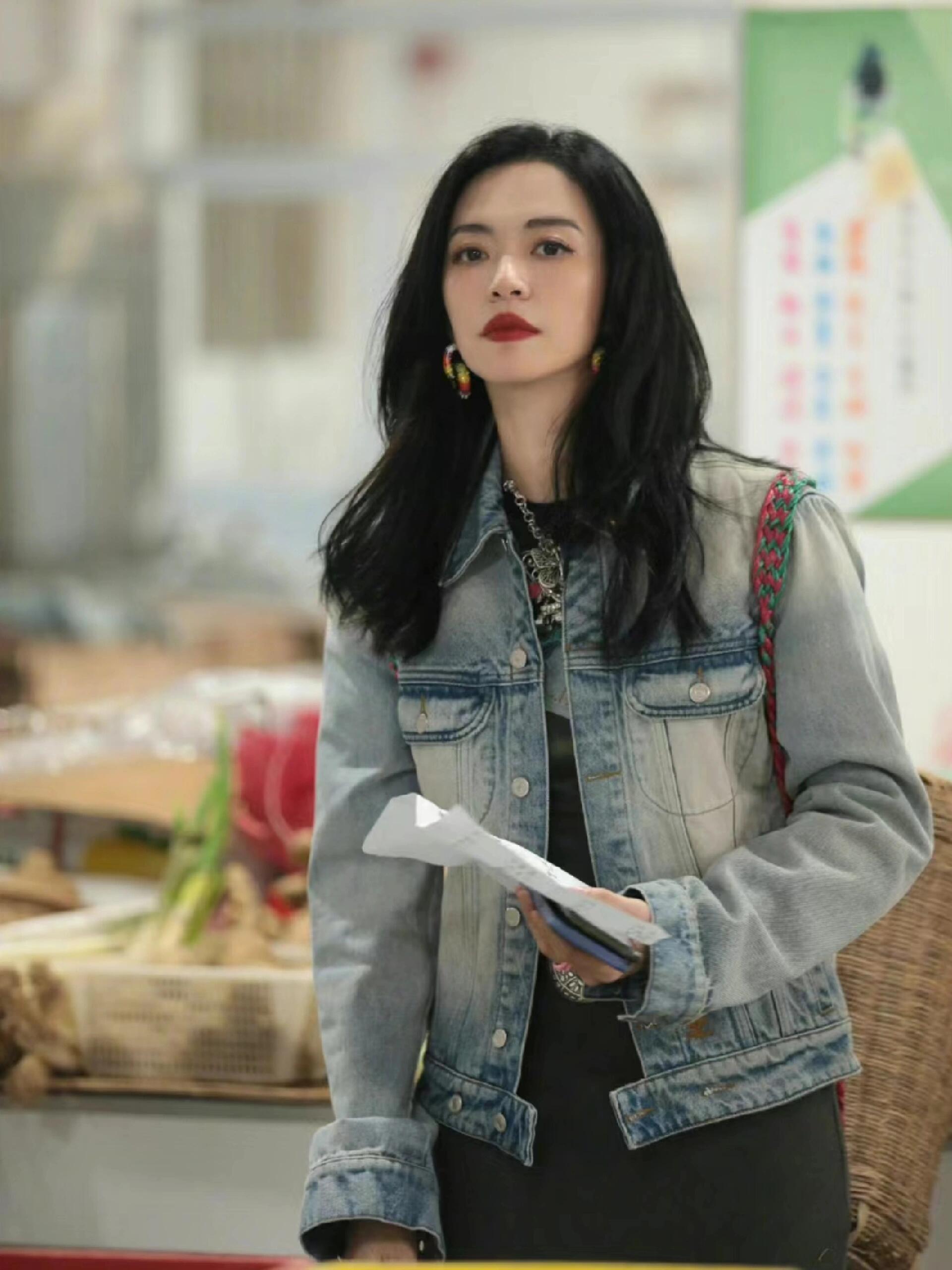 姚晨的大大咧咧，受“社牛”妈妈的影响