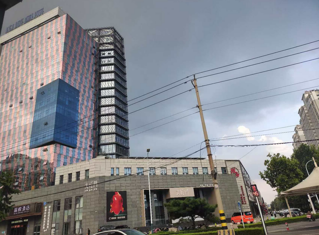 女人最大的资本是性资源，但社会上层的男人并不缺少性资源，真正缺少性资源的是社会底