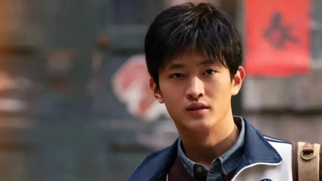 《抓娃娃》：家长的愧疚式教育，让孩子养成自卑的心理