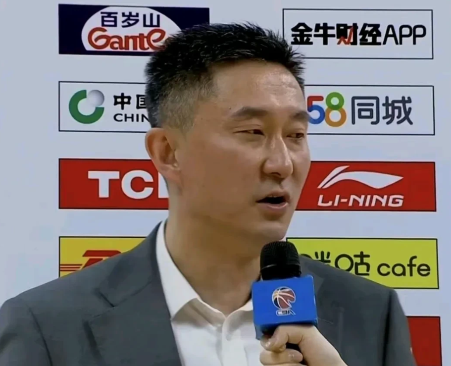 广东为什么要送走周琦：
1、屡次三番表明，周琦关键时刻掉链子，已成为不争的事实。