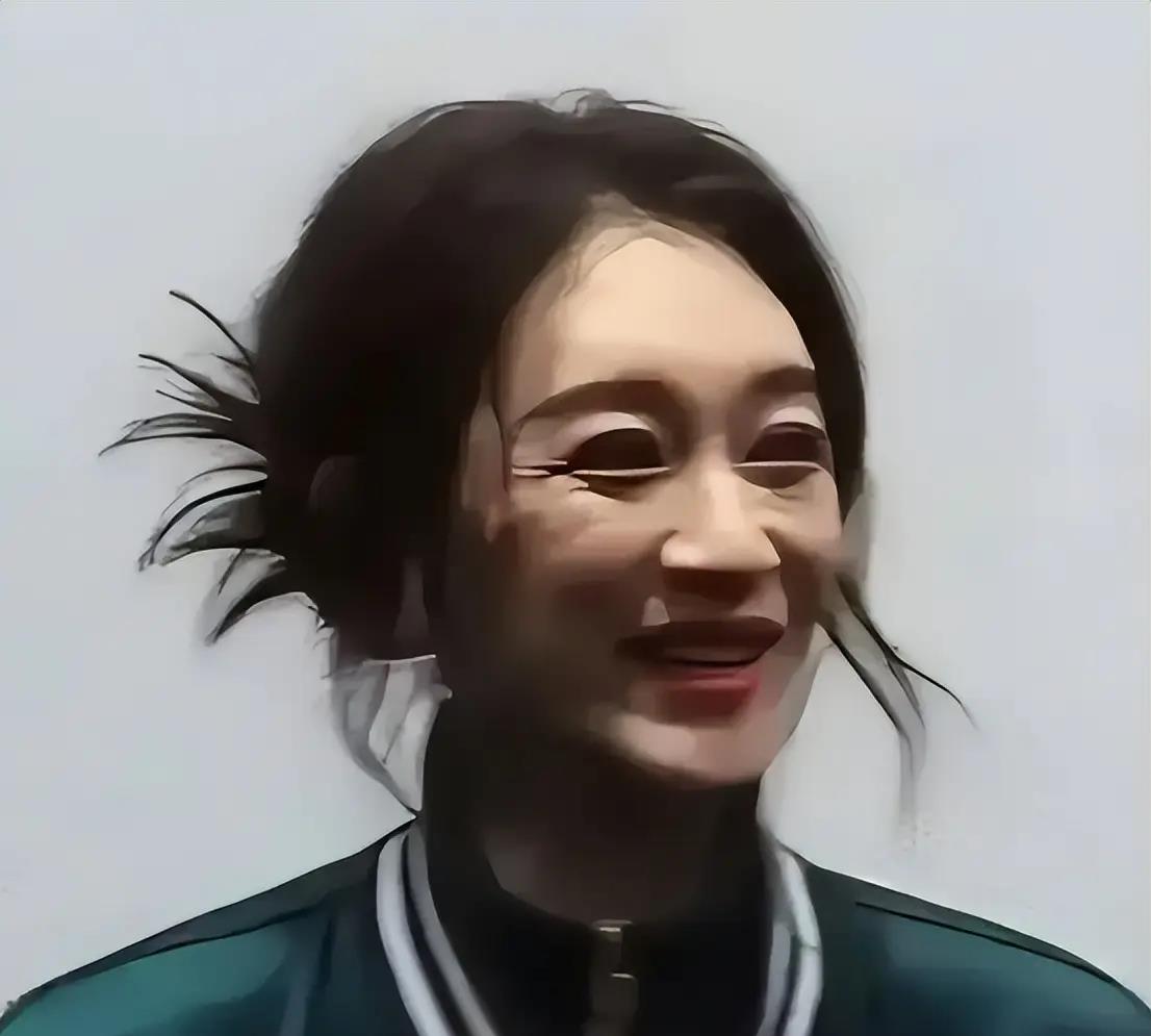 李小冉也老了啊，近拍满脸的眼角皱纹，好沧桑啊，太吓人了！