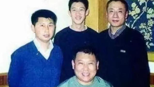 闫云达：德云社真正大师兄，巅峰时摘字退社，这是为何？