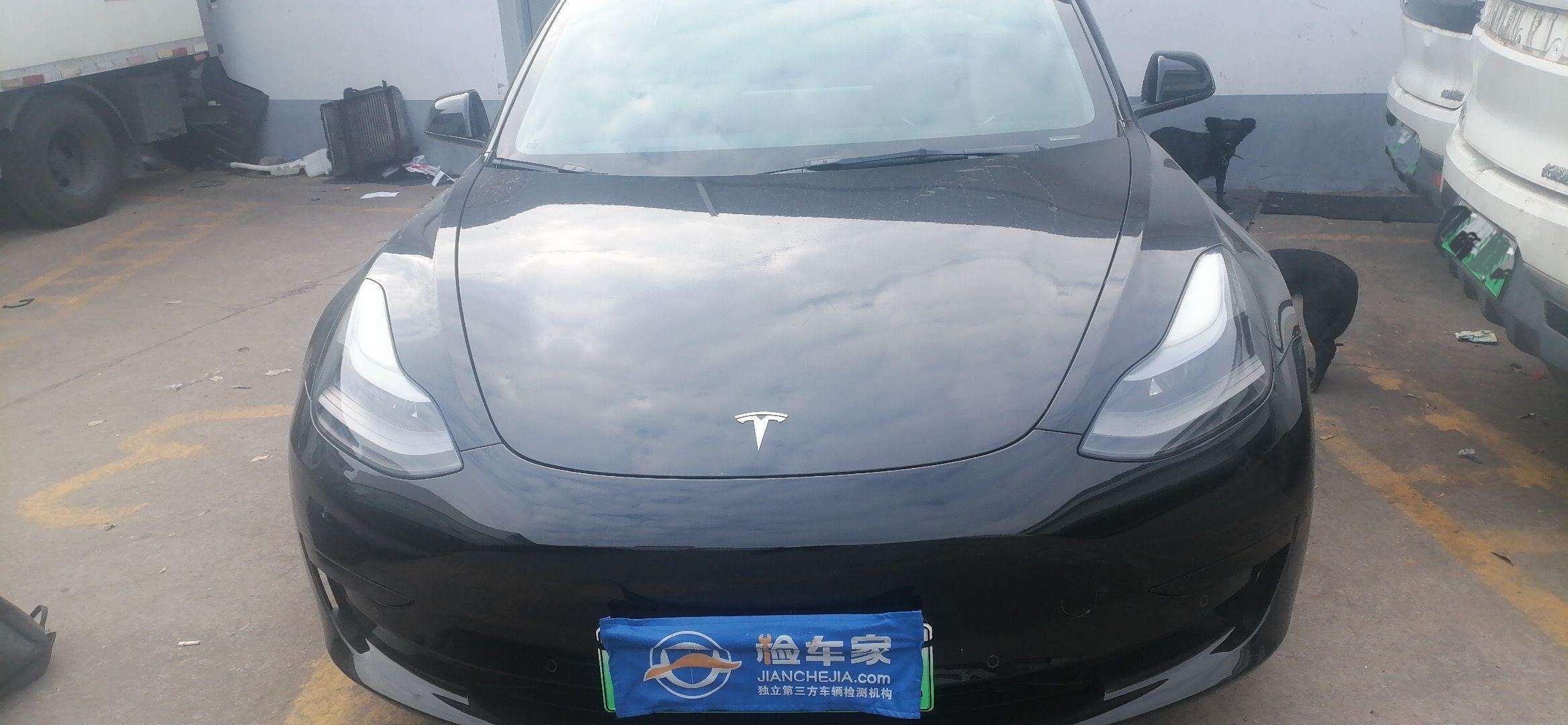 修理厂卖出来的二手车，车贩子都怕！
昨天看了一辆特斯拉Model 3，请我们过去