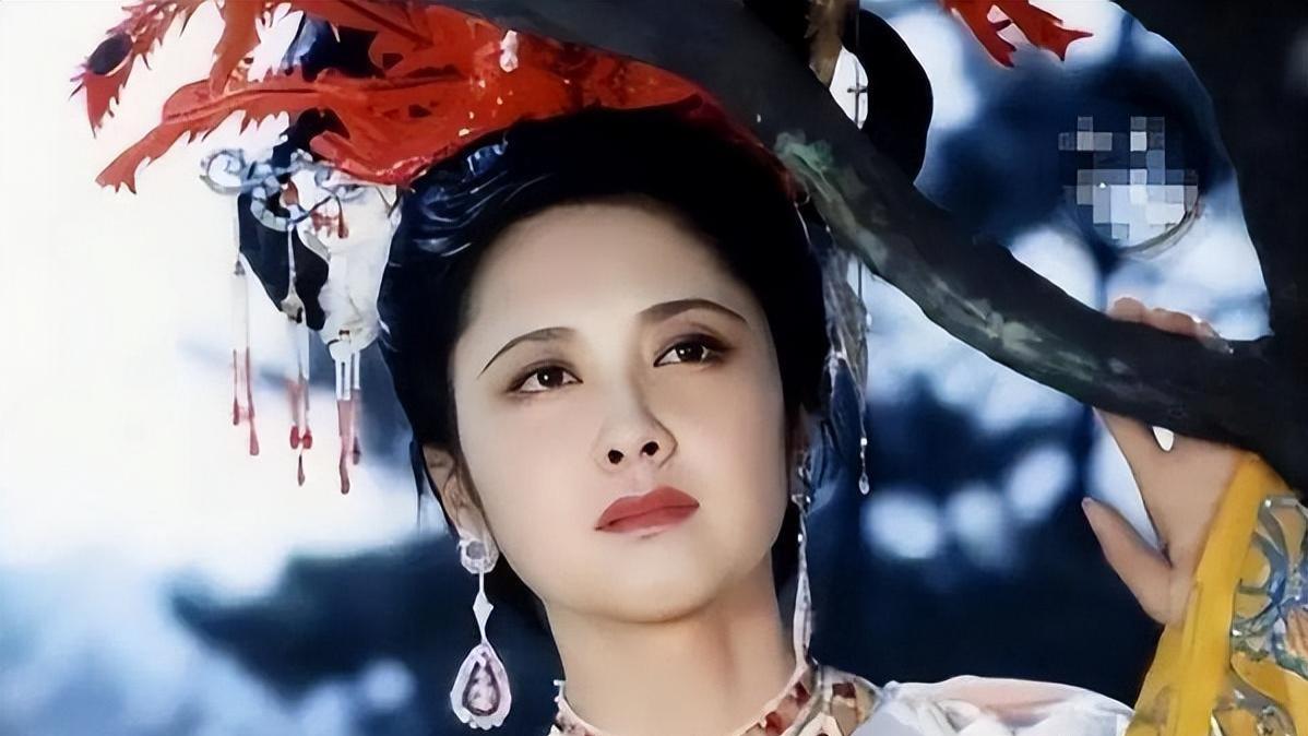 她是中国第一美女，结2次婚都没孩子，如今72岁仍美得令人羡慕