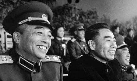 彭德怀一直与战士们同甘共苦，“有盐同咸，无盐同淡”，这是他从红军时期以来就始终坚