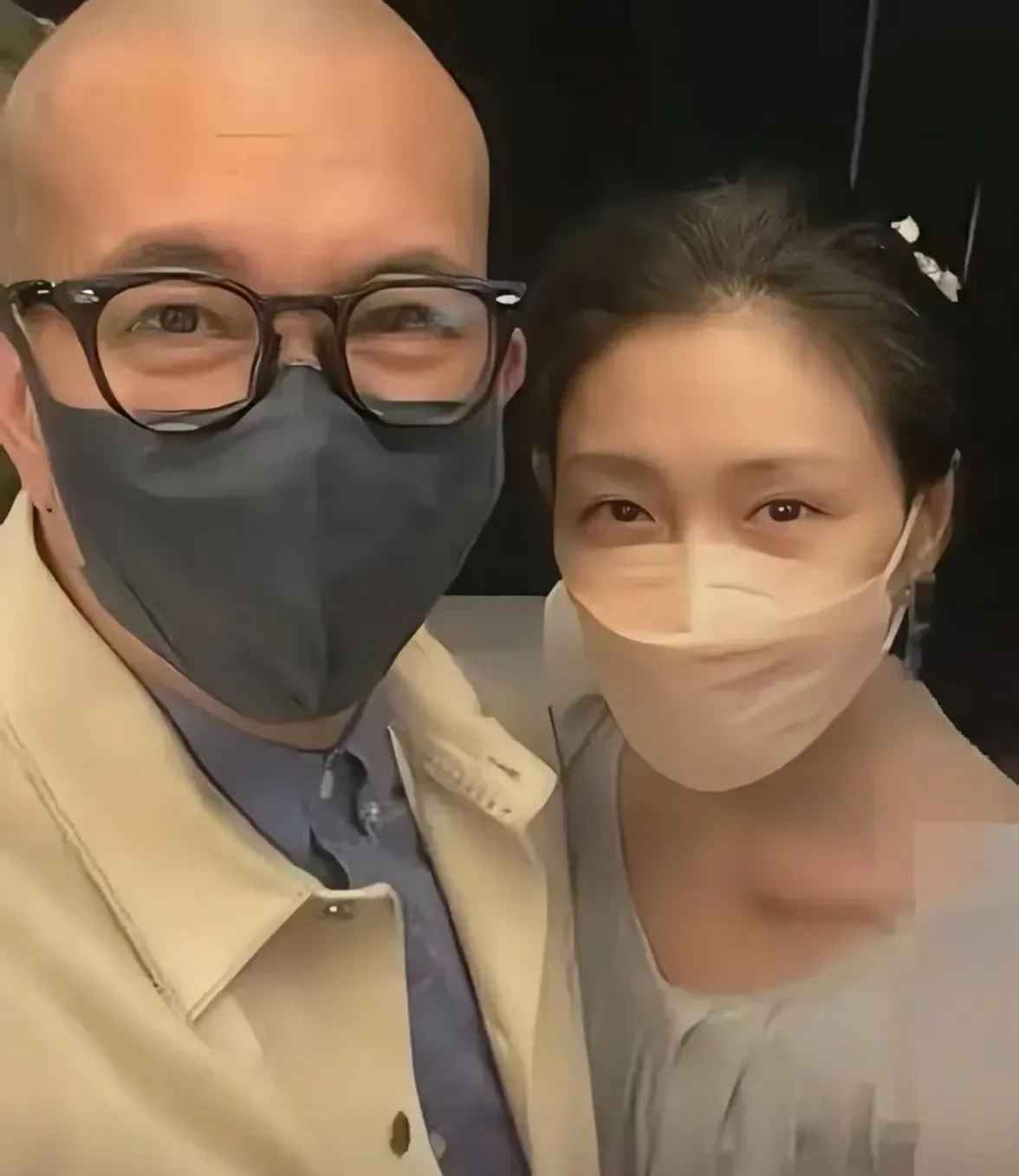 有没有发现
自从前夫再婚后
她就消停了
不再跟欧巴到处秀恩爱了
因为她知道自己