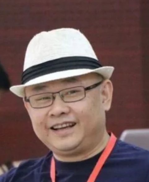 刀郎：逆境崛起，家庭温暖铸就传奇人生