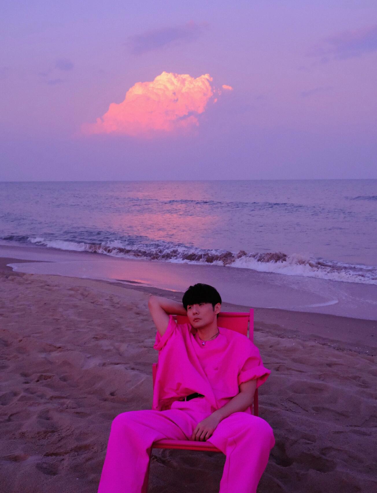 李荣浩，恣意自由尽释个性风貌