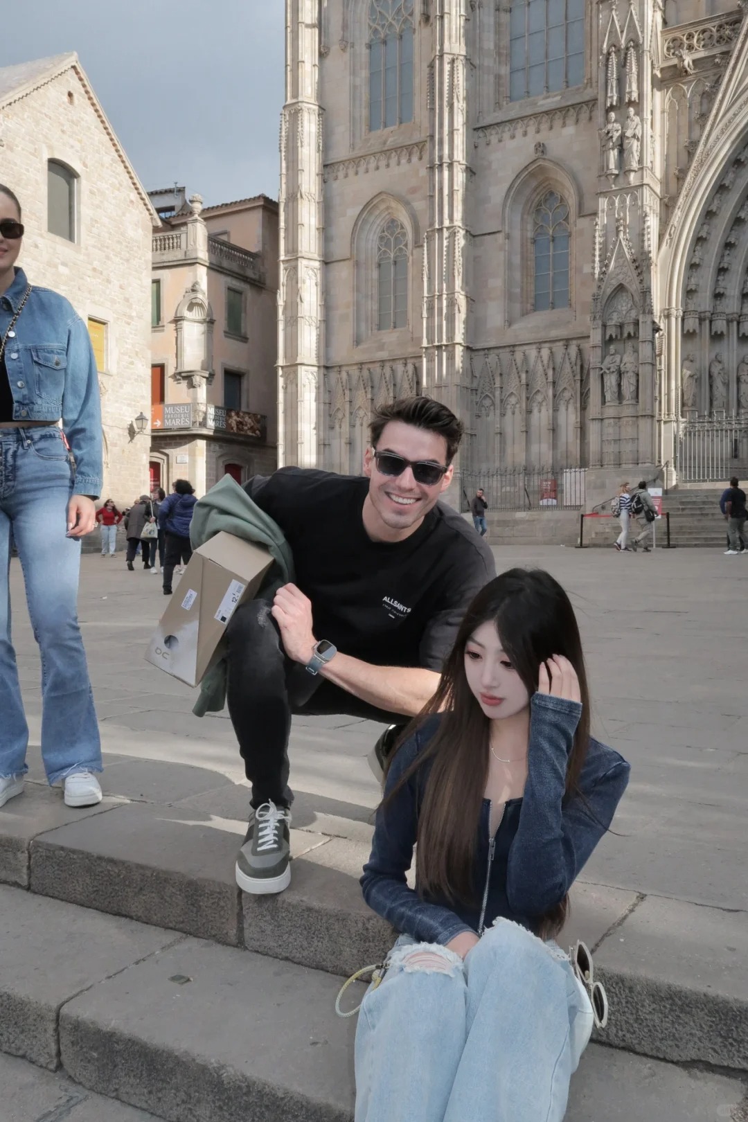 朋友的抓拍瞬间 一整个被惊呆🇪🇸
在拍照的时候突然有个帅哥冒出来 我一开始都