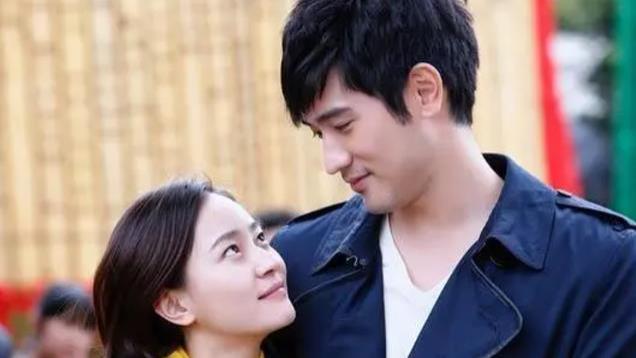 高以翔去世5年，焦俊艳父母出镜不再催婚，叹：你开心比什么都强