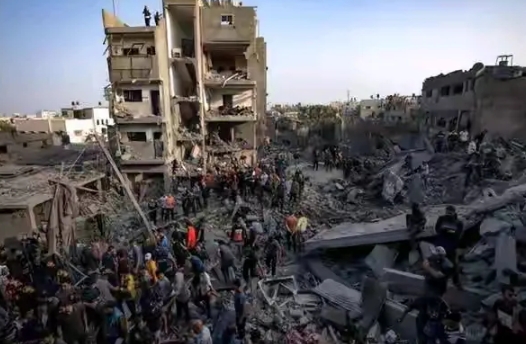 以色列人看似出了一个自以为是的妙招，一下子瘫痪了黎巴嫩真主党正常运行，

介而再