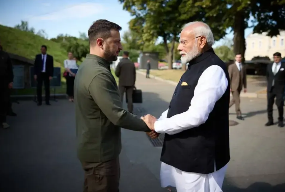 此时莫迪访问基辅，太狡猾了，美国与俄罗斯都不反对……
乌克兰总统办公室主任安德烈