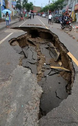 这次甘肃的雨确实很大，3天下了一两年的雨量，短时间内集中降雨，现1961年来最强