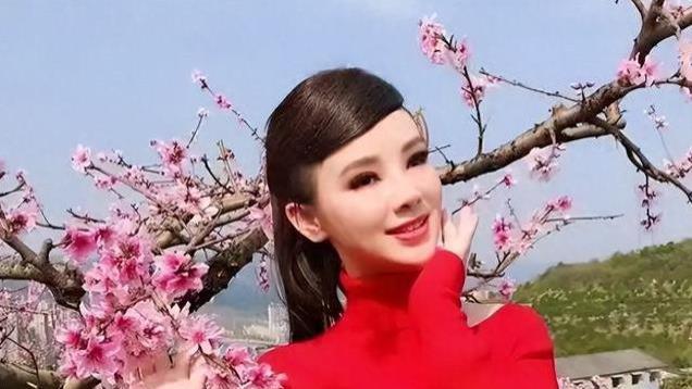 盲人歌手刘赛：7年前，不顾反对嫁到农村，如今丈夫成了她的骄傲