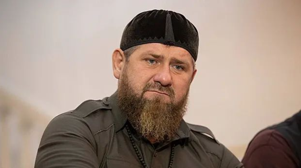 卡德罗夫出来发言了，针对12月12日乌军袭击车臣两处目标，他称8.4万名车臣志愿