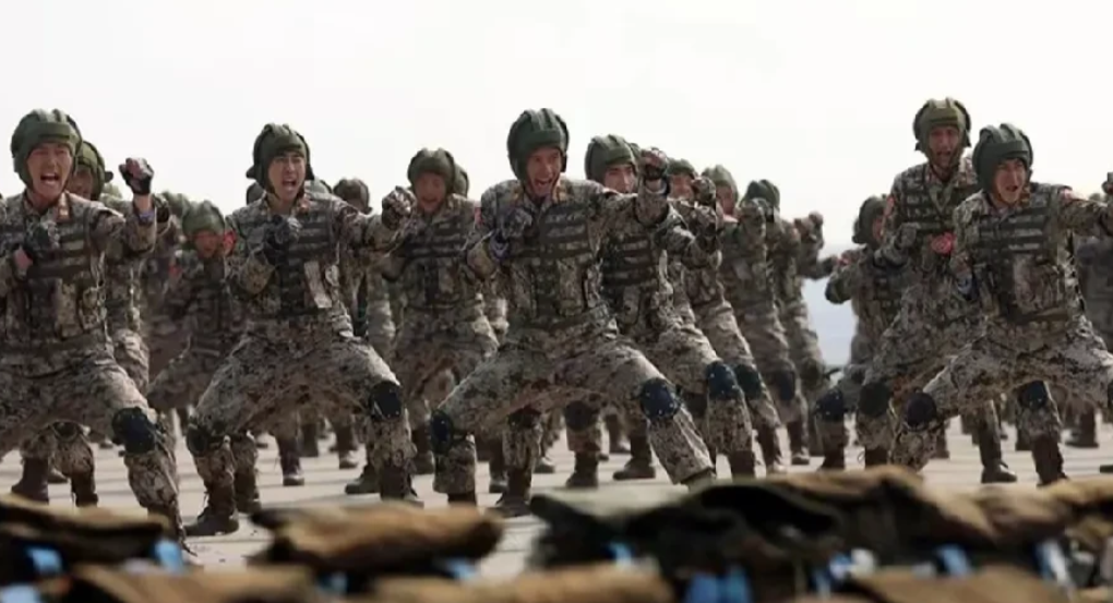 乌克兰军方首次公布了数十名朝鲜士兵在库尔斯克阵亡的照片和视频俄方首次承认：朝鲜特