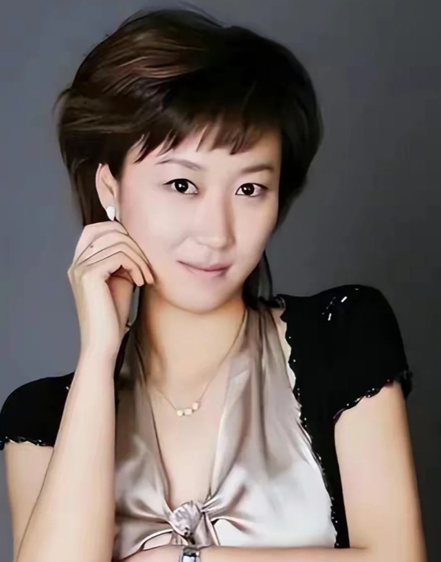 魏笑：与男友苦恋8年，结婚1天去世