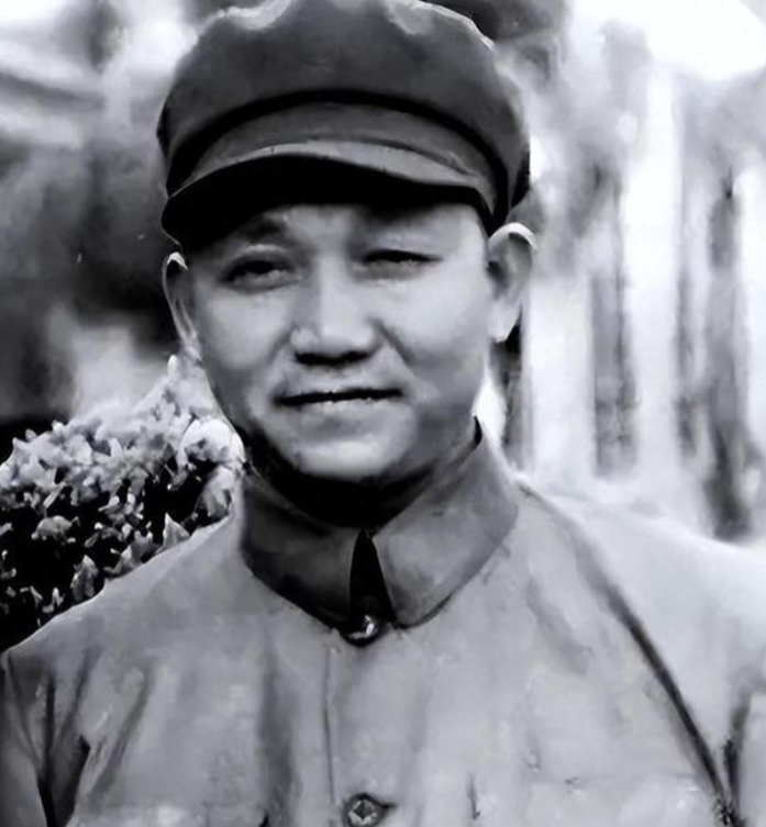 他曾救过林彪一命，新中国成立后却被林彪“诬陷”，在被软禁4年后，他在住所内自焚身