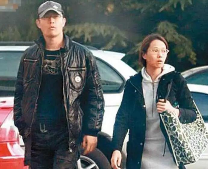 当年伊能静“牵手门”事业受挫，黄维德隐身娱乐圈
