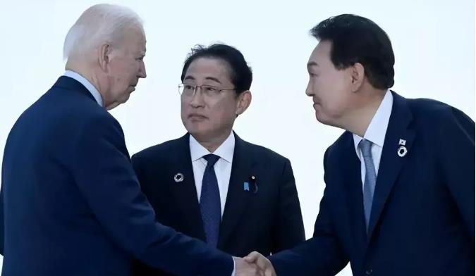 有好戏看了！
日本是美国的小弟，对我们中国，那是狼狈为奸！处处围堵和中国作对！这