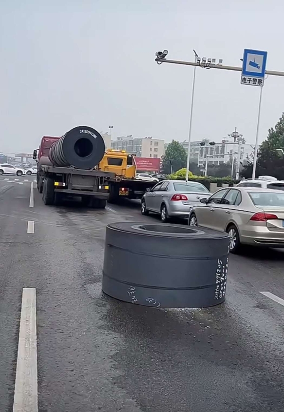 司机好像没有发现，我可以捡回家吗？应该没事吧