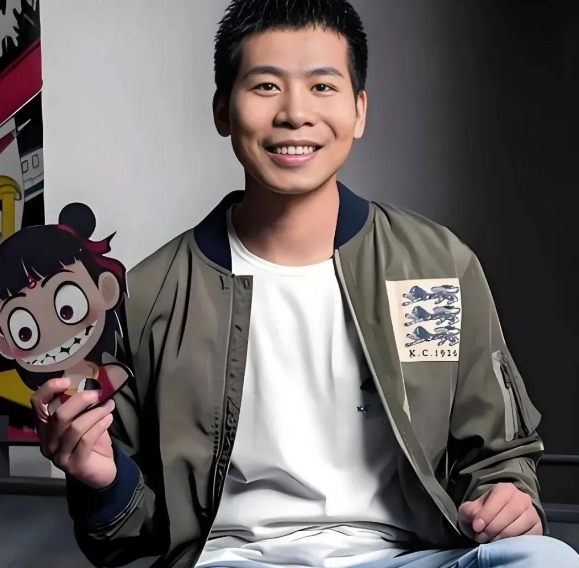 《哪吒2》投资人，易巧说，当年我选中饺子导演来拍《哪吒》，主要是因为他穷，穷到什