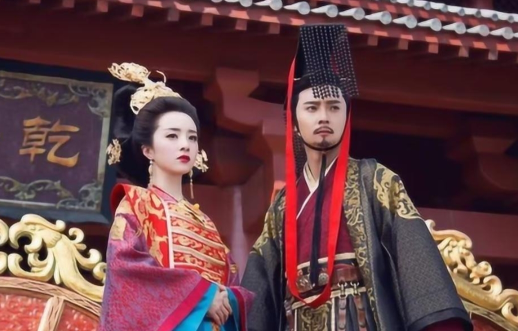杨坚出生带龙鳞龙角，吓坏接生婆，终成隋朝开国皇帝