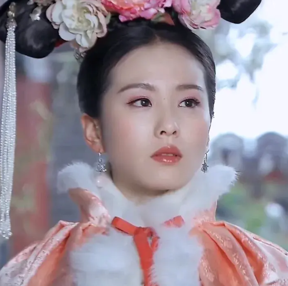 若曦值得被爱吗？细想想发现确实不值得。

之前我觉得若曦为了四爷抗旨拒婚十四爷而
