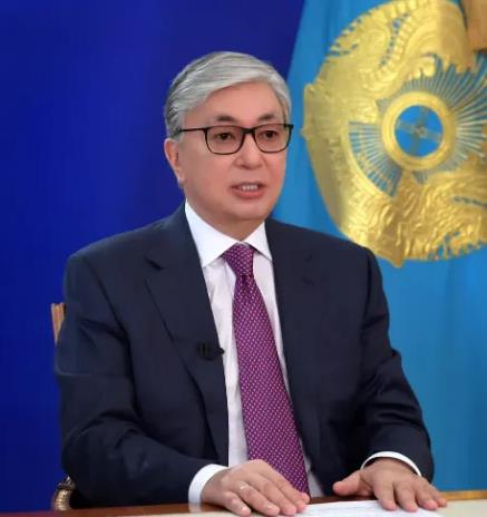 托卡耶夫惊人大反转！
哈萨克斯坦总统托卡耶夫的言论犹如一颗璀璨的流星，划破夜空，