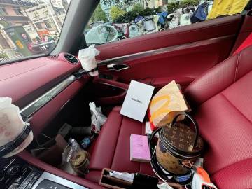 闺蜜的车，就像“乱民营”