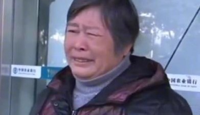 大妈赠房给继子 反遭冷落怒告法庭

                      