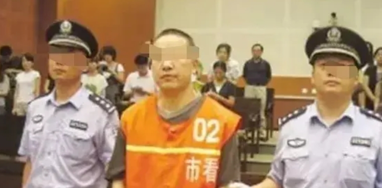 南京蓝山，男子为报恩，借给老领导30万买房。但随后，他却发现，领导不但花200多