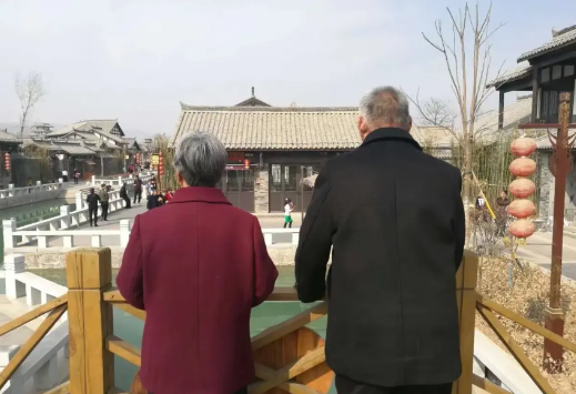 我发现一个现象，正在中老年人中盛行，男女搭伴过日子，这样的生活真的很好吗？

我