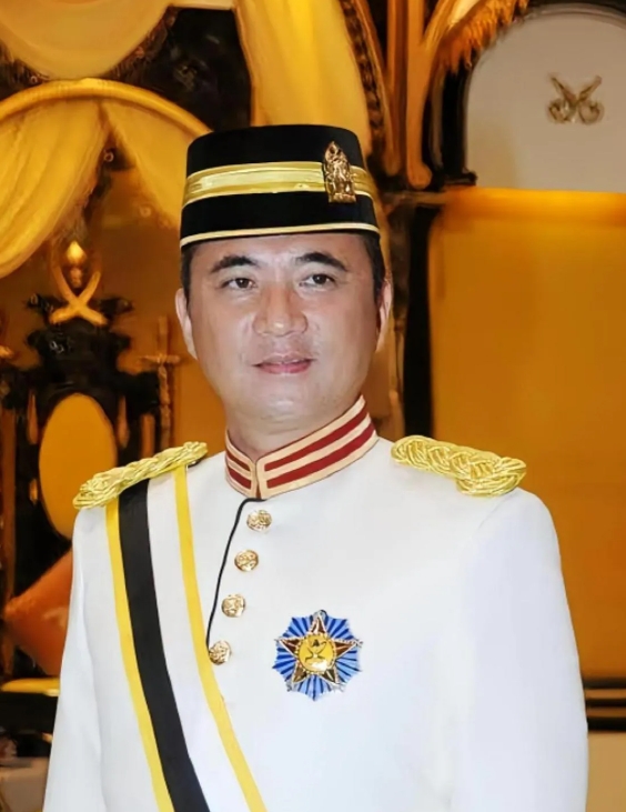 胡静的老公竟然是杨紫琼的前男友，二人当时因为家族阻止，还坚持在一起好长时间，也是