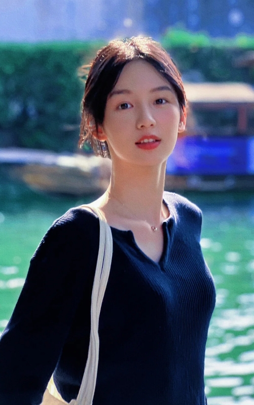 周也简直是太美了