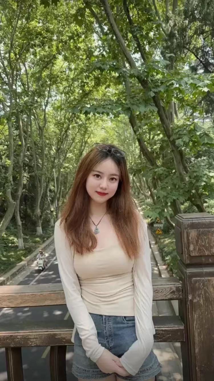嫂子这个身材属于什么水平哈哈哈哈