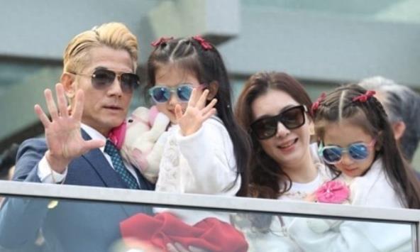 郭富城颜值暴跌？
 
这岁数还能指望啥样，岁月是把杀猪刀，哪有冻龄之说。
 
人