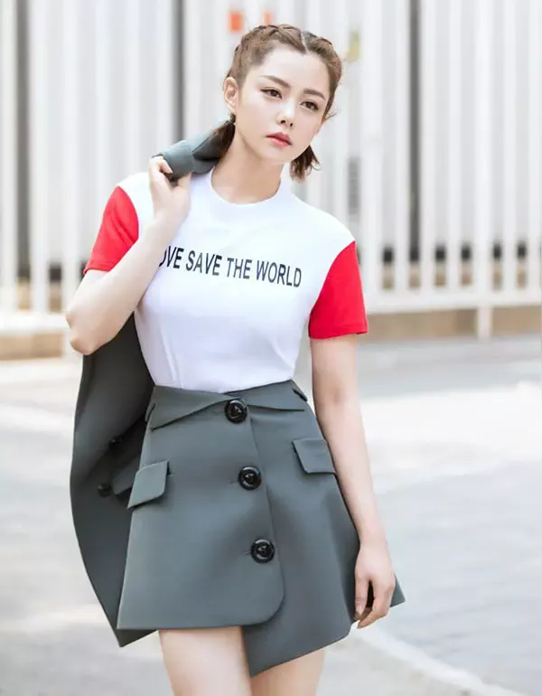 都说吉林出美女，今天就被来自吉林长春的刘一含惊艳到了！她的长相、身材、气质，在娱