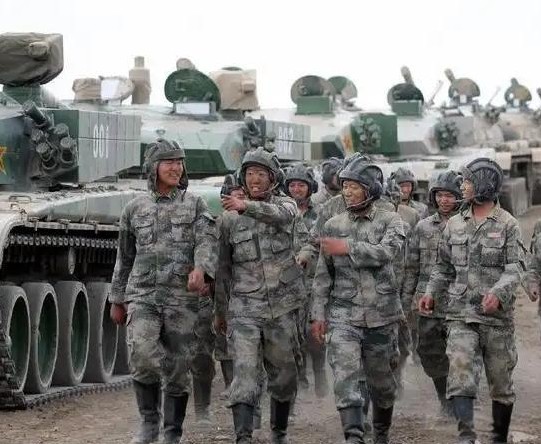 坦克兵比步兵战场幸福

                            